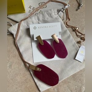 NWT Kendra Scott Set of Rose Gold Inez and Aragon in Maroon Jade
